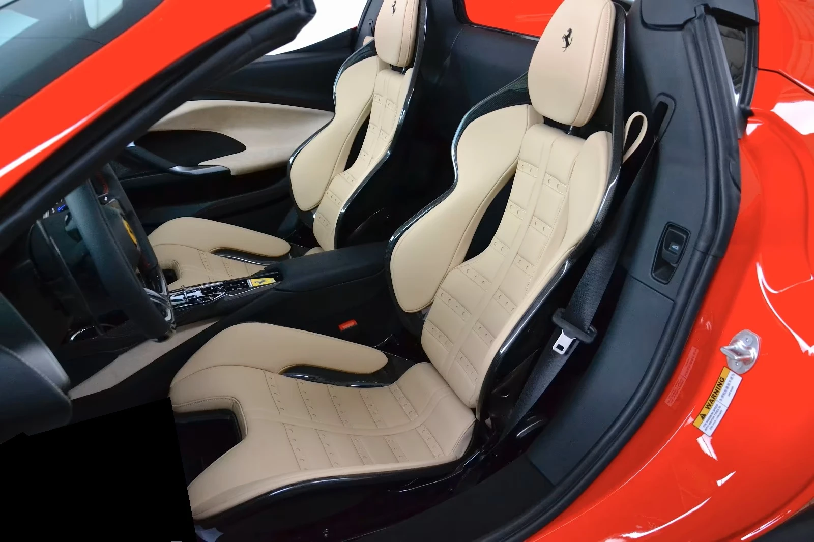 Ferrari 296 GTS /360/CARBON/HUD, снимка 12 - Автомобили и джипове - 54563771