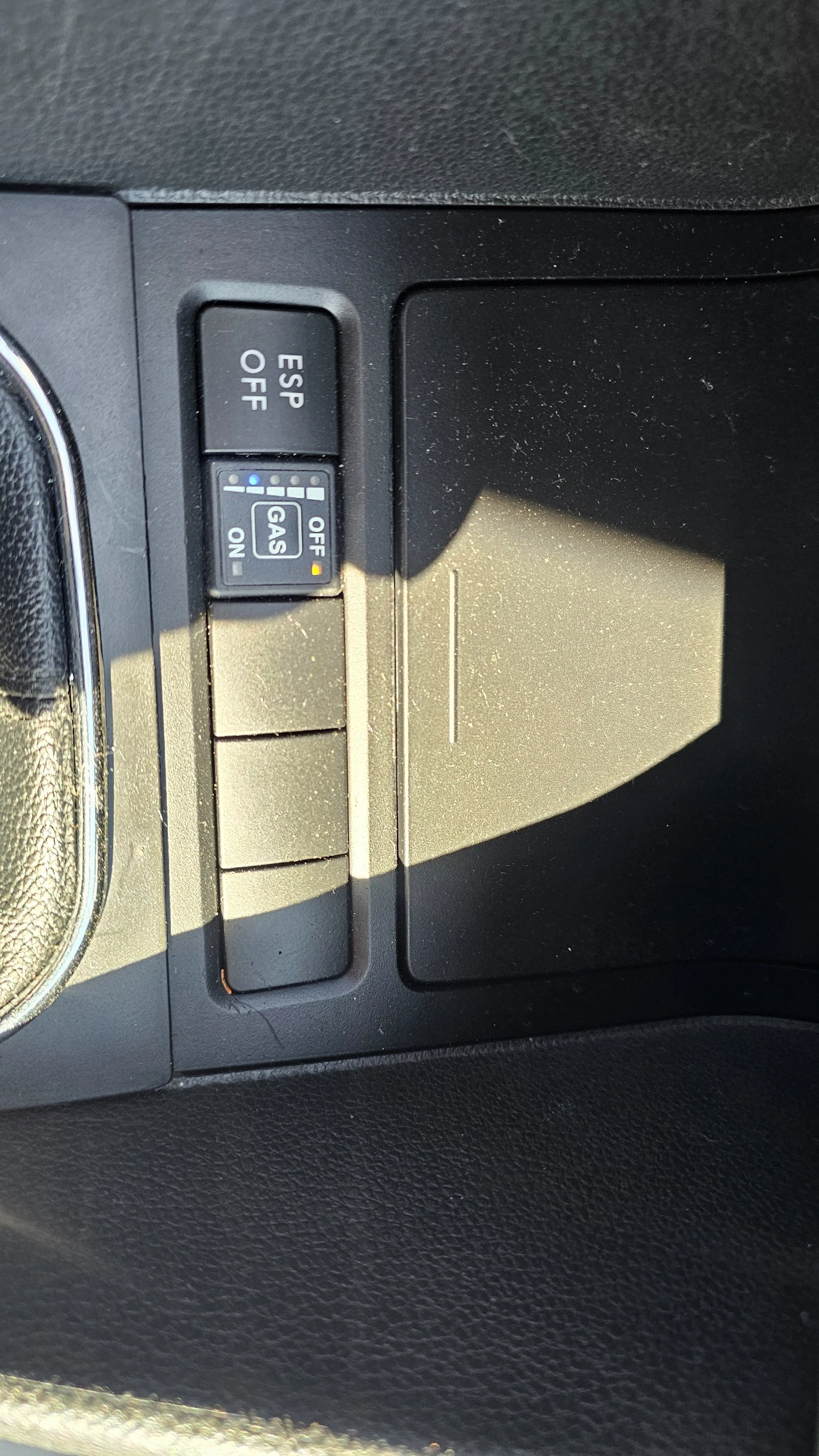 VW Golf 1.6i-BIFUEL-ЗАВОДСКА ГАЗ, снимка 9 - Автомобили и джипове - 54598005