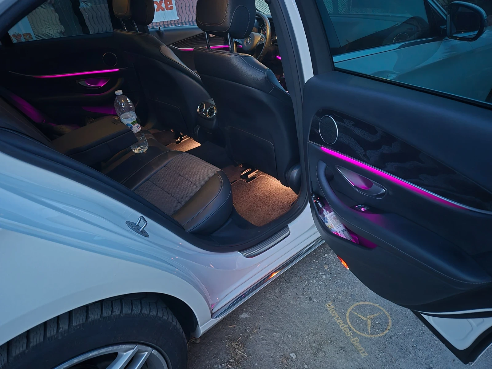 Mercedes-Benz E 200 2.0d-150k.Евро6..9Gtr..Напълно облужен автомобил., снимка 13 - Автомобили и джипове - 54774874