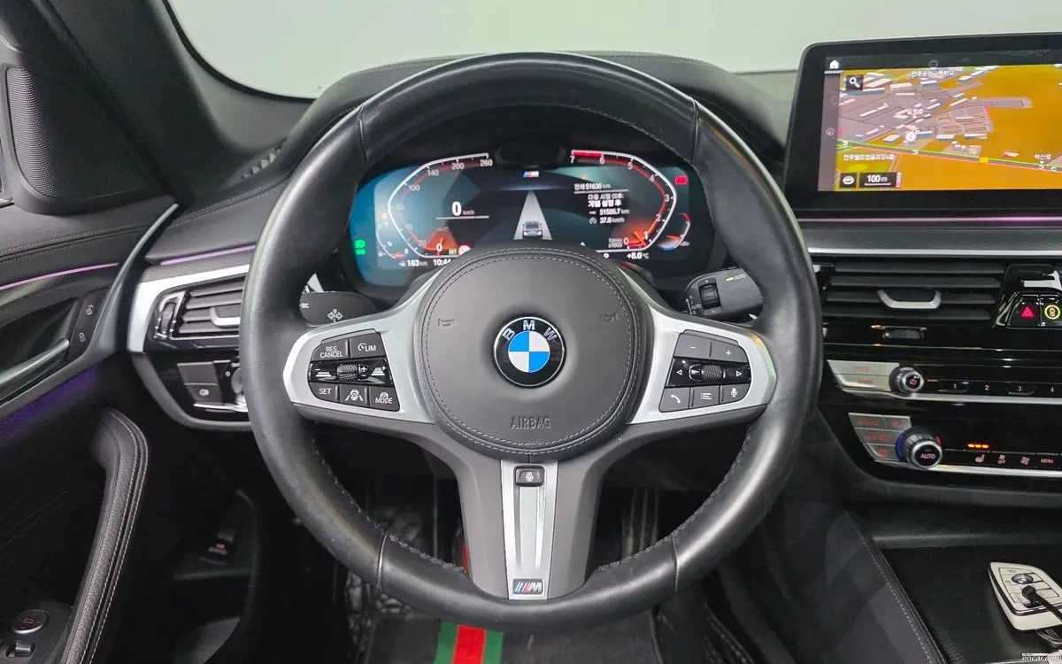 BMW 520 M Sport | DIGITAL COCKPIT | LED | COMFORT ACCESS, снимка 12 - Автомобили и джипове - 54951107