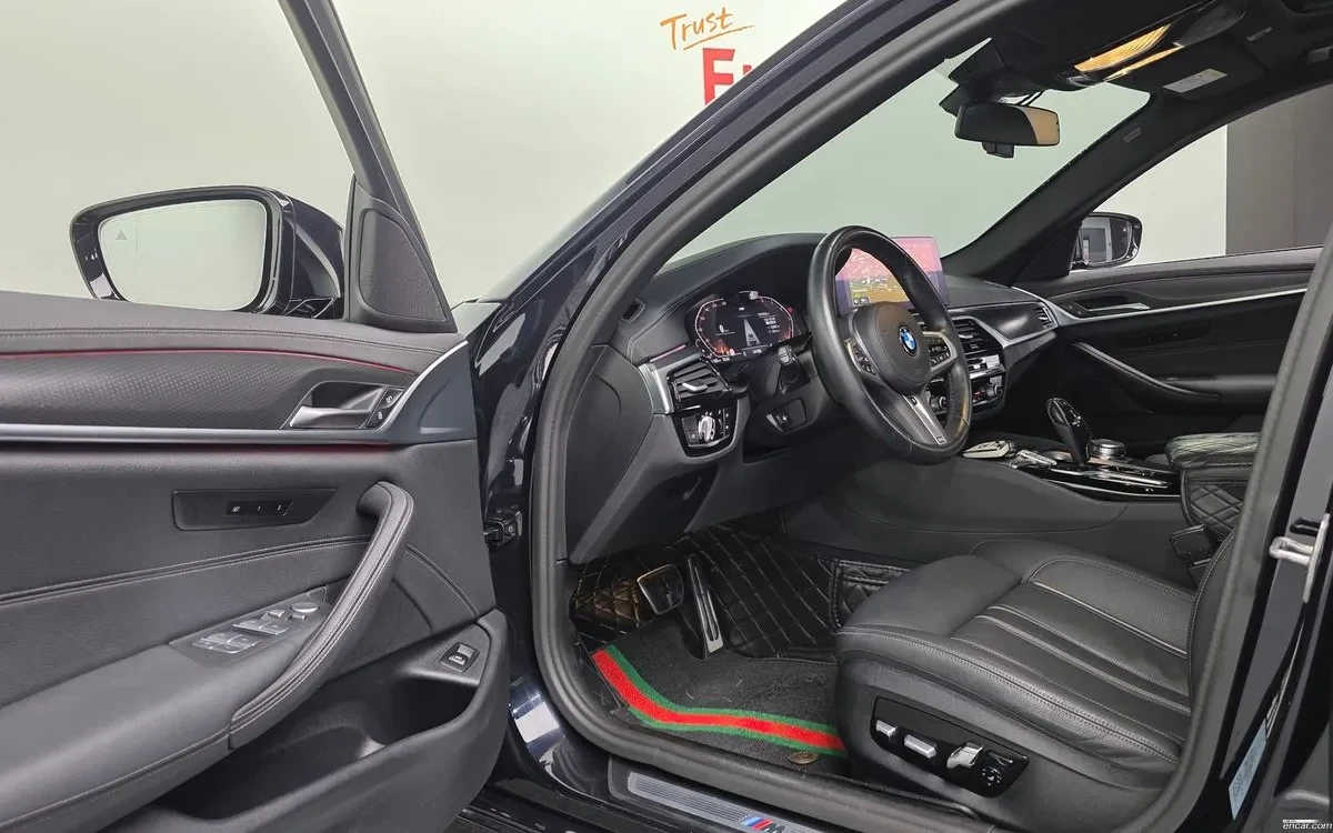 BMW 520 M Sport | DIGITAL COCKPIT | LED | COMFORT ACCESS, снимка 11 - Автомобили и джипове - 54951107