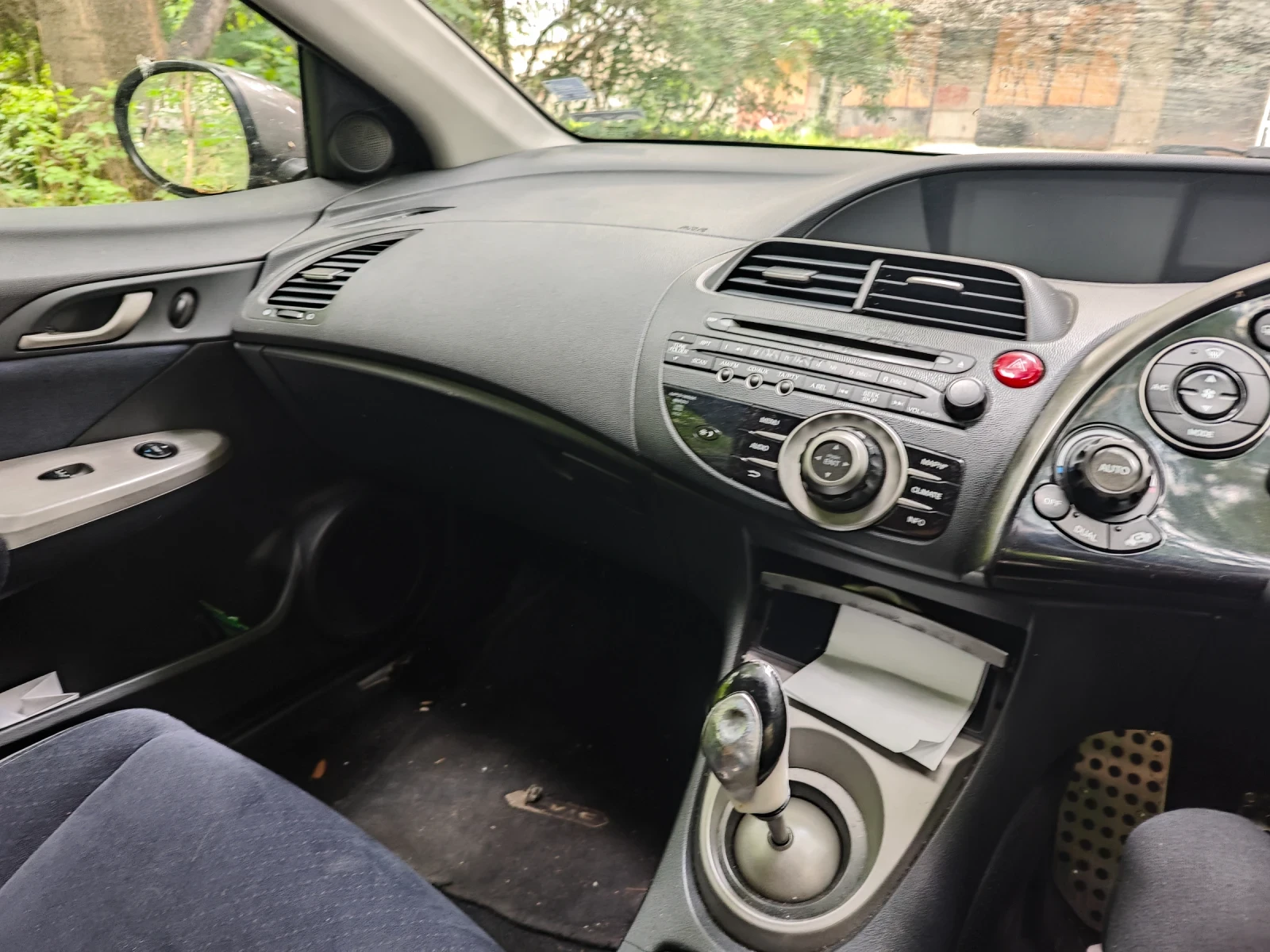 Honda Civic MK VIII 1.8 i-Vtec 140 к.с., снимка 8 - Автомобили и джипове - 55013459