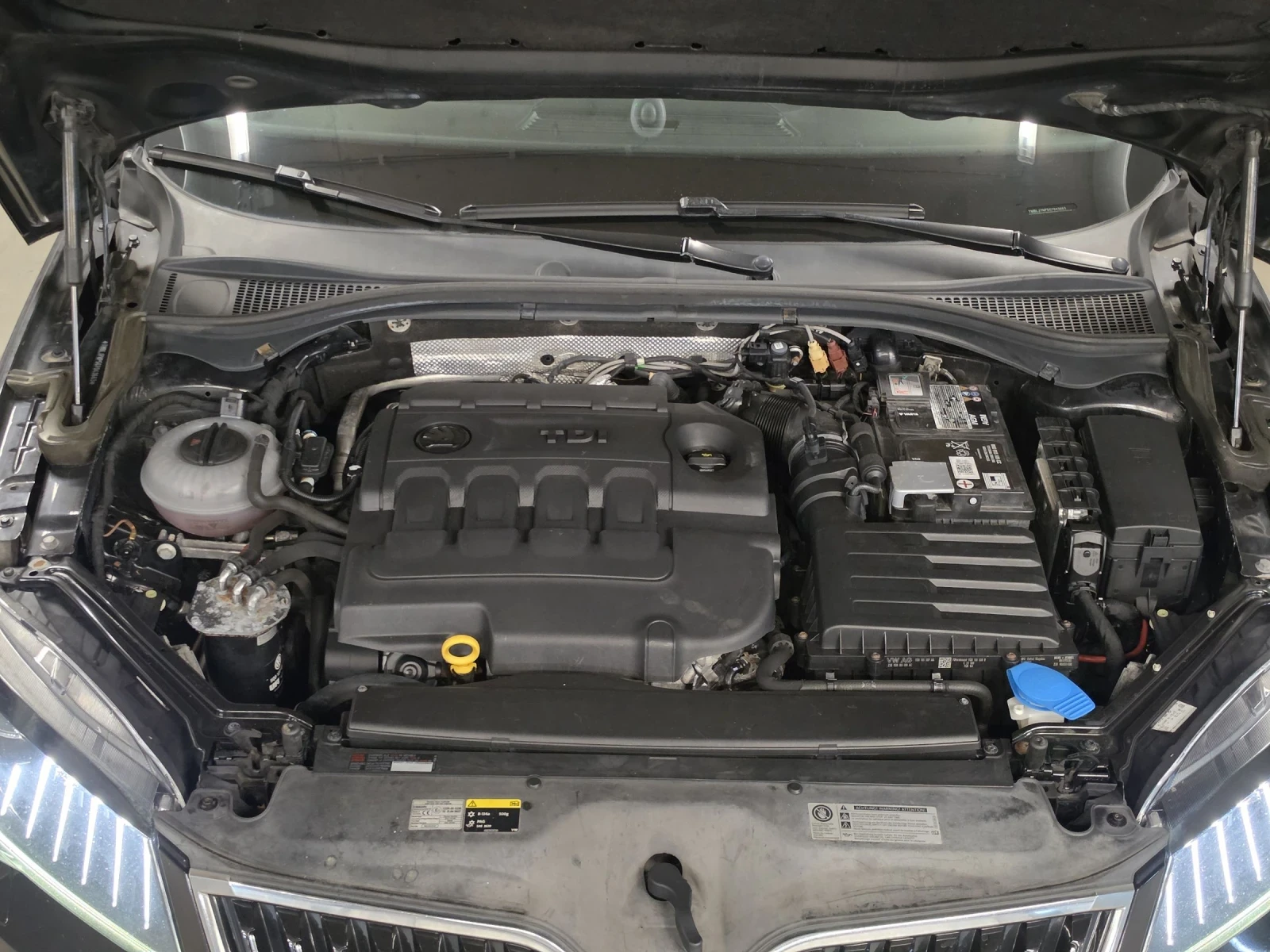 Skoda Superb 2.0TDI, 190к.с, 4х4, DSG, LAURIN&KLEMENT, снимка 15 - Автомобили и джипове - 55211670
