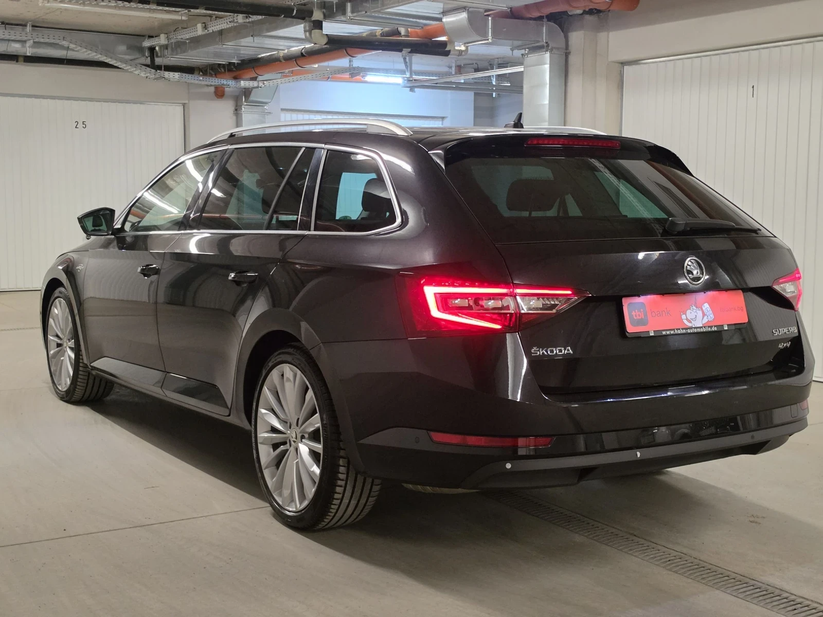 Skoda Superb 2.0TDI, 190к.с, 4х4, DSG, LAURIN&KLEMENT, снимка 3 - Автомобили и джипове - 55211670