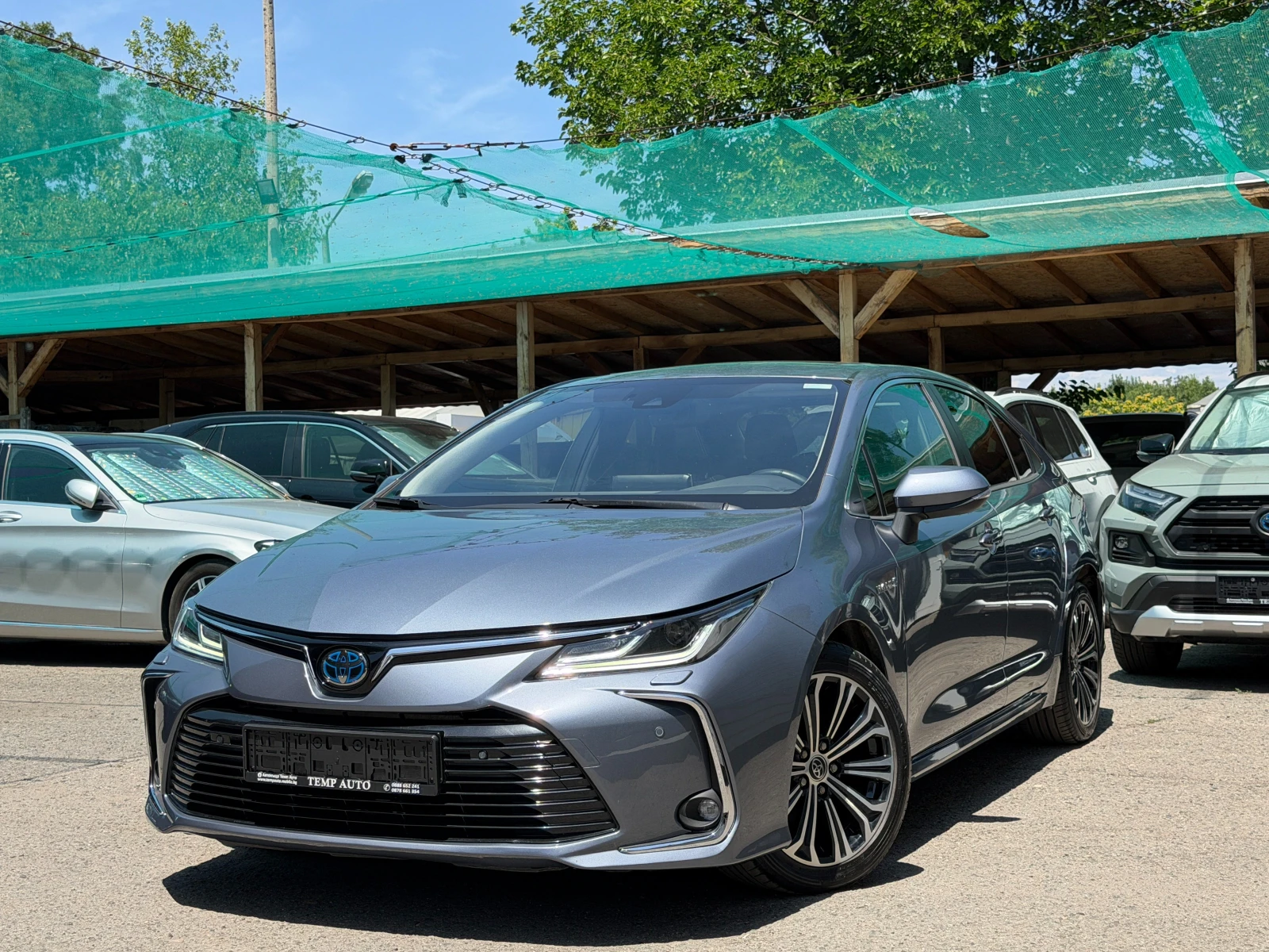 Toyota Corolla 1.8-122к.с.* С ПЪЛНА СЕРВИЗНА ИСТОРИЯ В TOYOTA  
