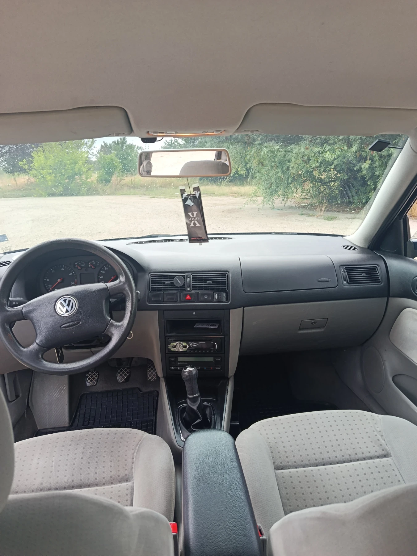 VW Golf 1.9 90 коня, снимка 8 - Автомобили и джипове - 55627113