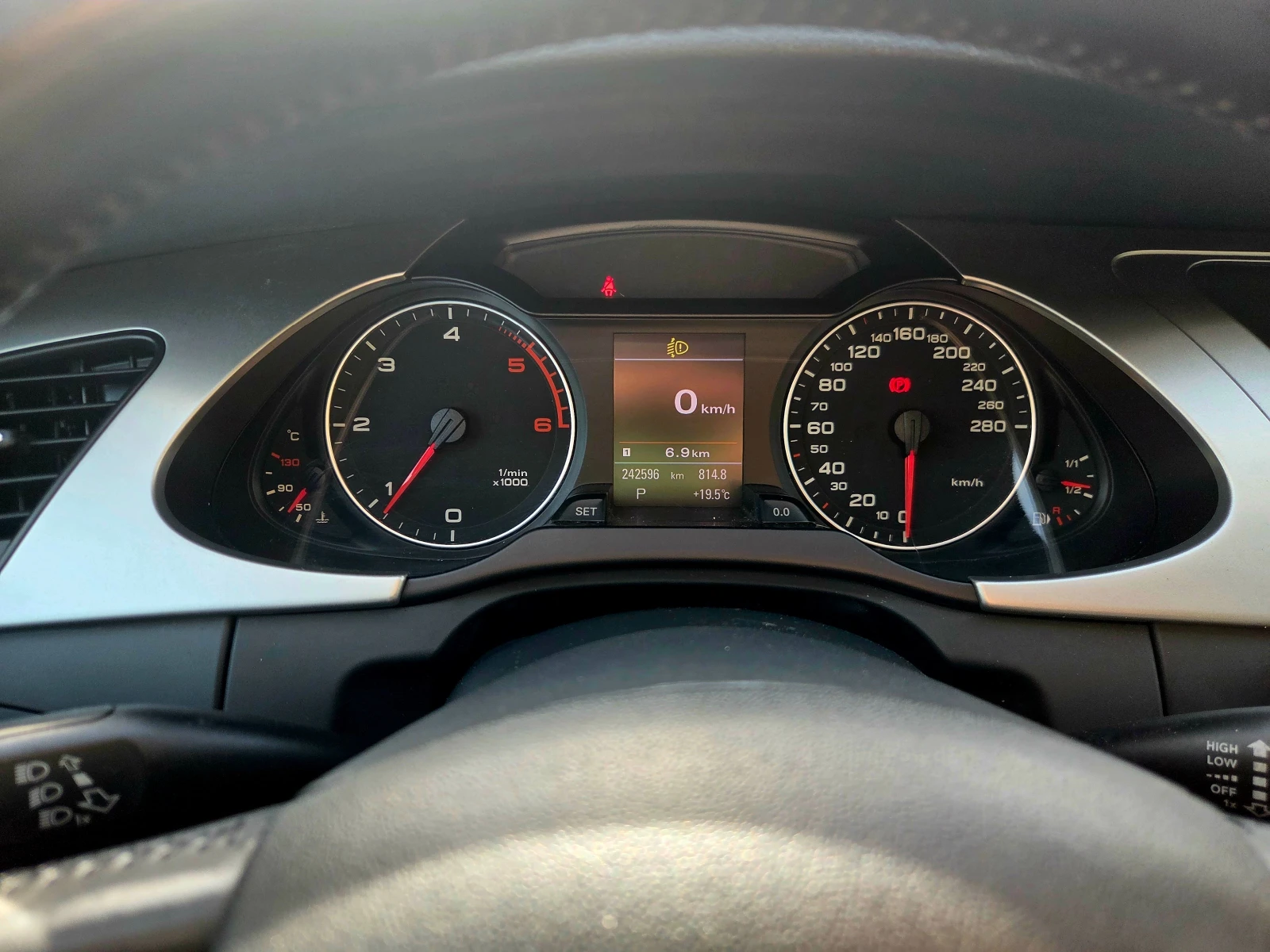 Audi A4 2.0 TDI , снимка 14 - Автомобили и джипове - 55787153