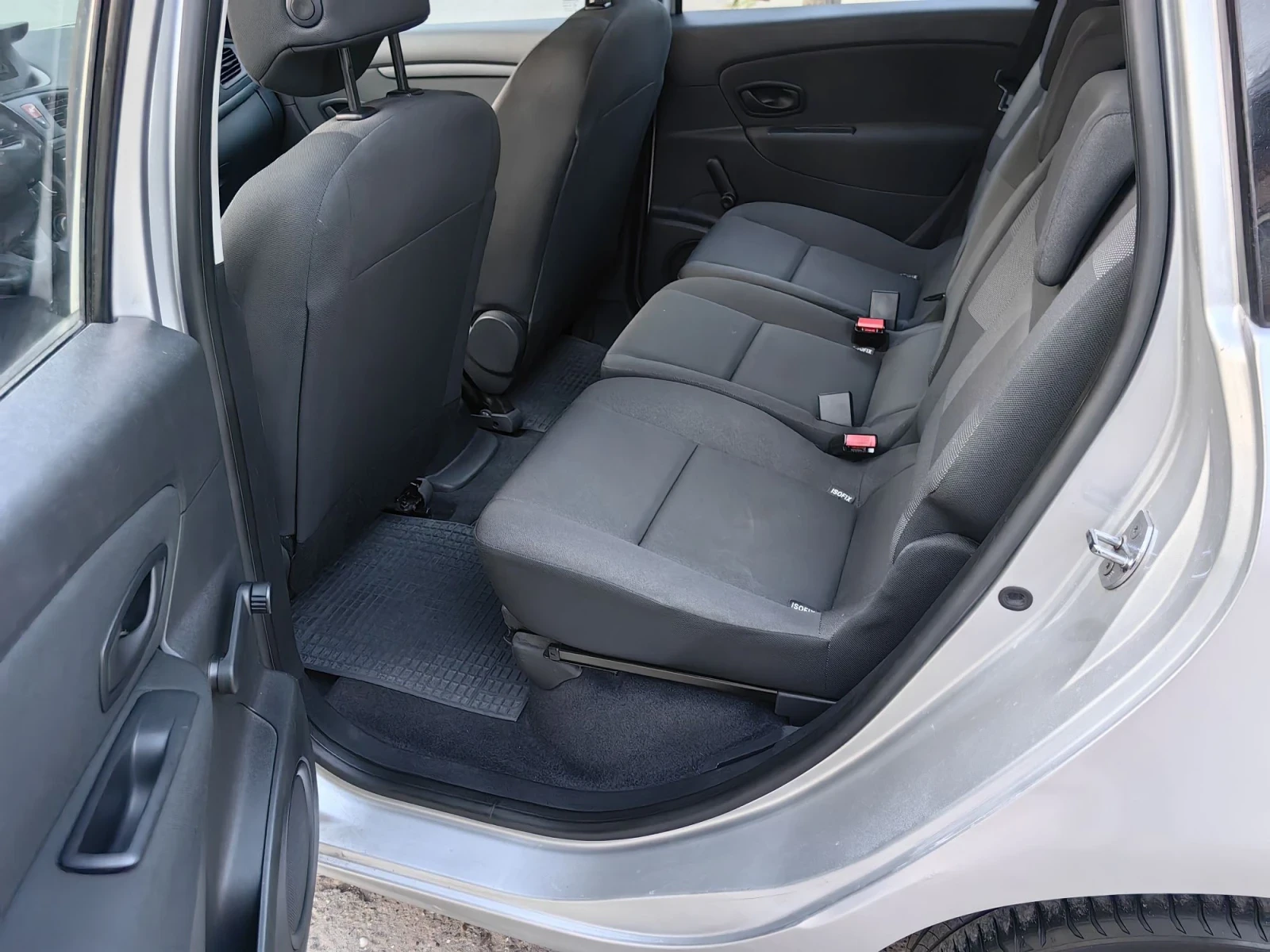 Renault Scenic 1.5tdci , снимка 11 - Автомобили и джипове - 56024184