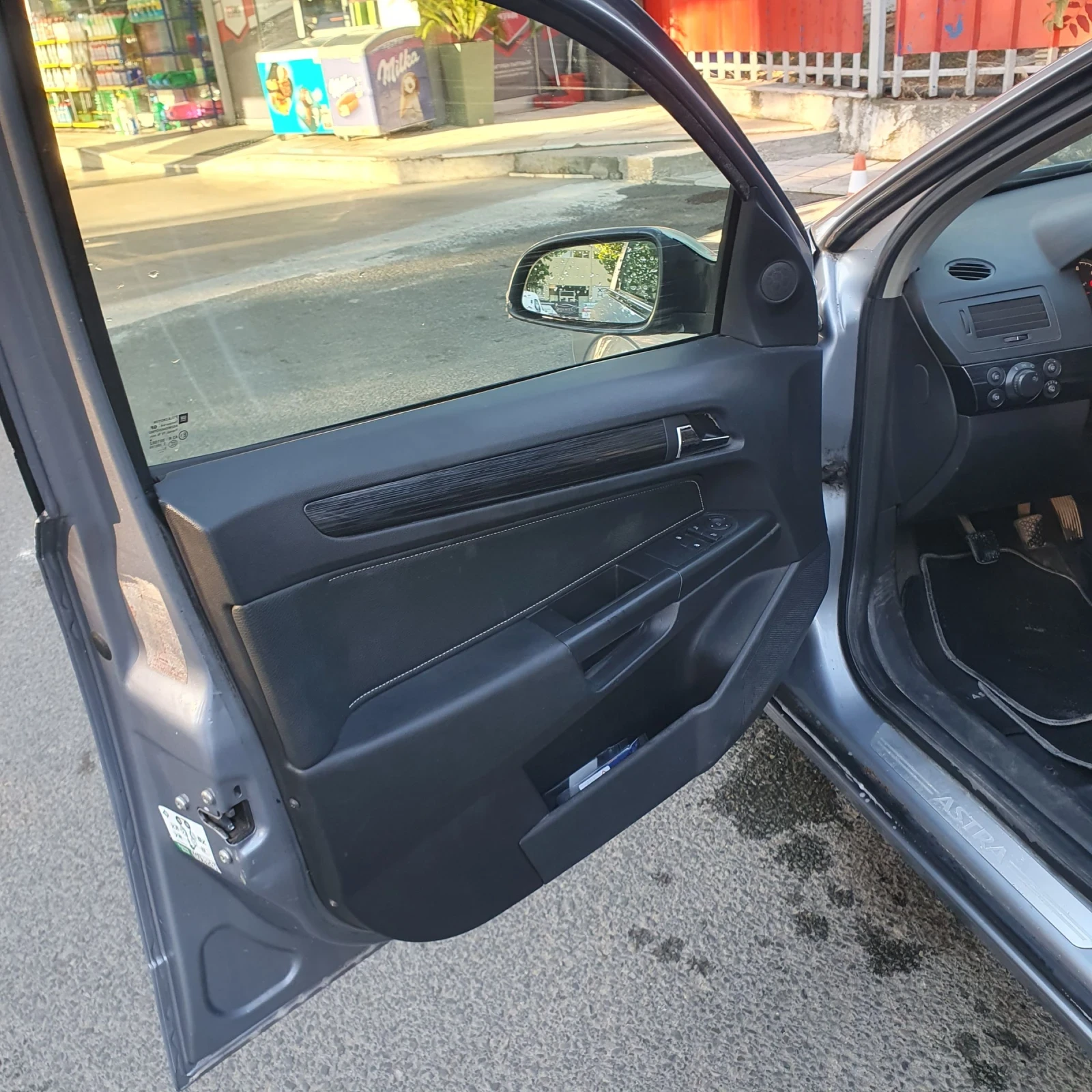 Opel Astra H STATION WAGON 1.7 CDTI, снимка 8 - Автомобили и джипове - 56111936