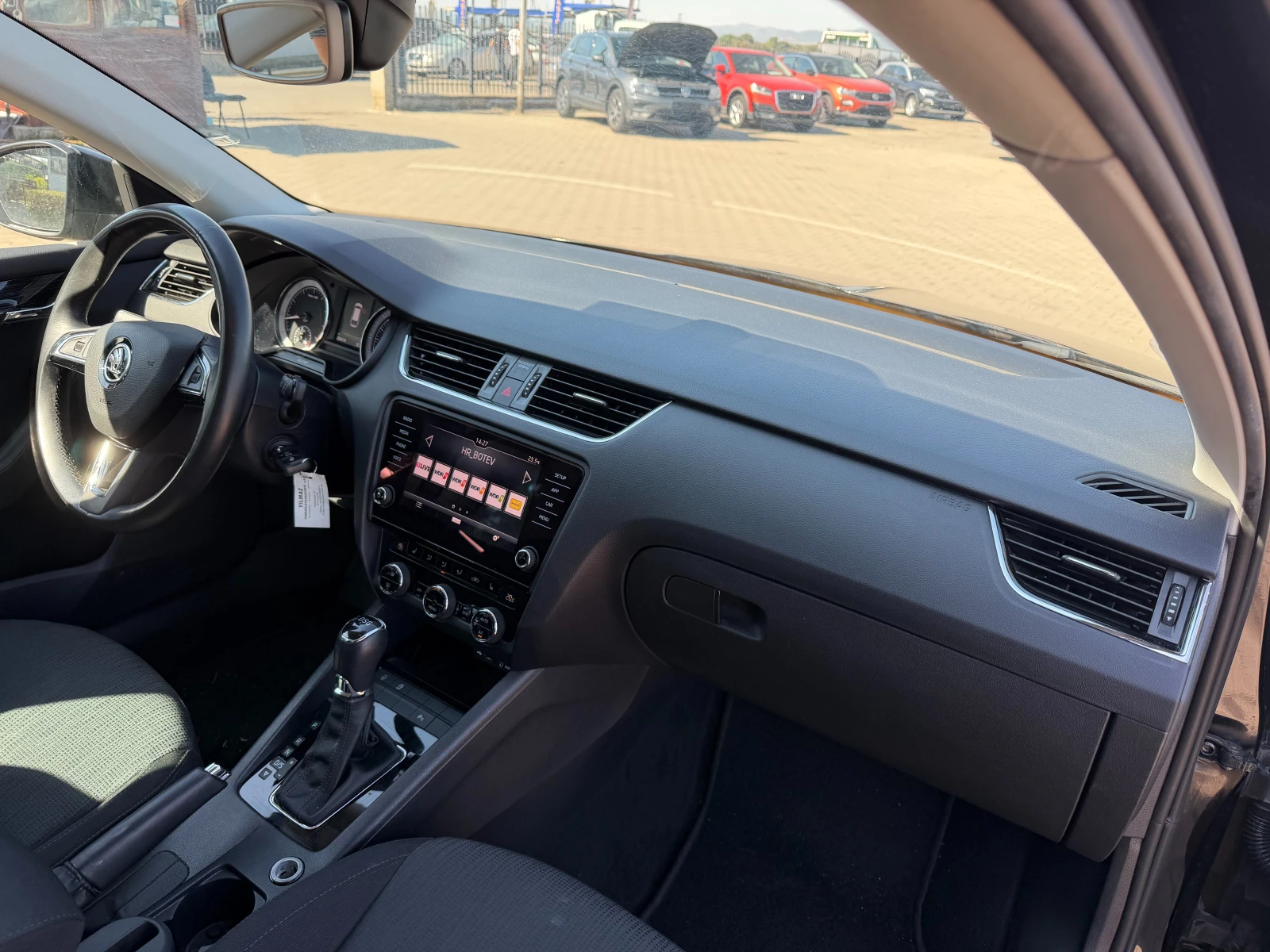 Skoda Octavia 1.4TSI AVTOMAT/NAVI EURO 6, снимка 10 - Автомобили и джипове - 56165616