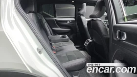 Volvo XC40, снимка 12