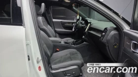 Volvo XC40, снимка 11