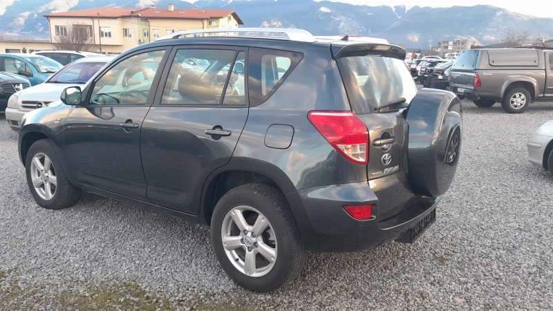 Toyota Rav4 136-2.2, снимка 2 - Автомобили и джипове - 45424807