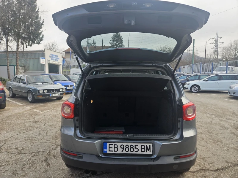 VW Tiguan 2.0 140k.s   4 Motion, снимка 8 - Автомобили и джипове - 52935676