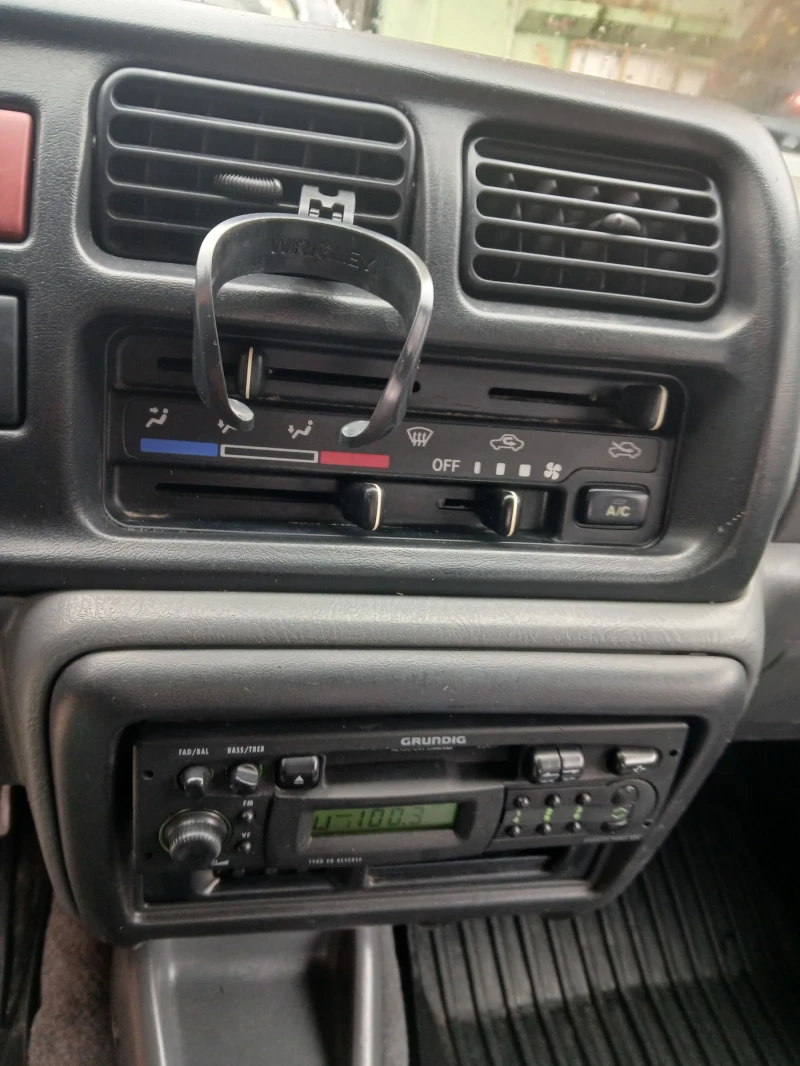 Suzuki Jimny 1.3 i, снимка 3 - Автомобили и джипове - 53225435