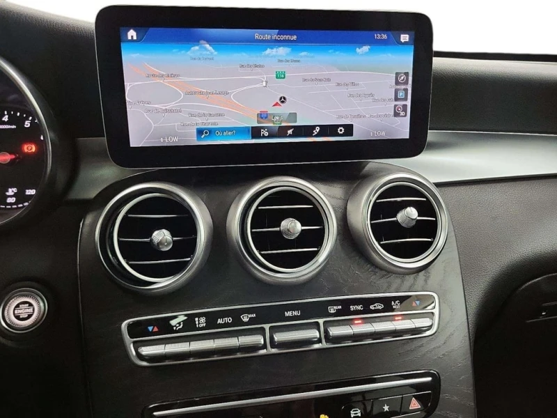 Mercedes-Benz GLC * GLC300 4M * CARFAX * ЦЕНА ДО БГ, снимка 14 - Автомобили и джипове - 53419299