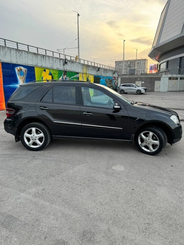 Mercedes-Benz ML 320, снимка 6 - Автомобили и джипове - 49236957