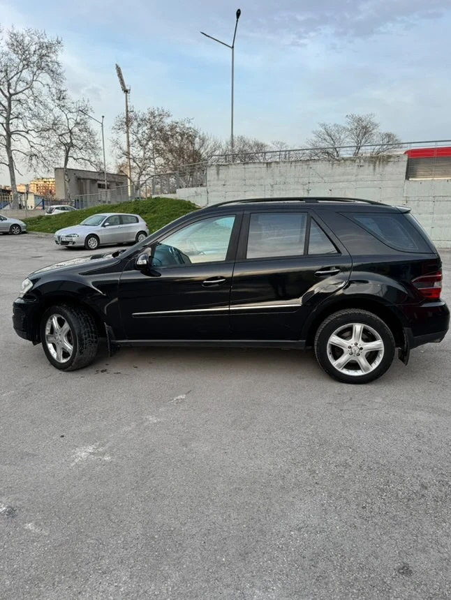 Mercedes-Benz ML 320, снимка 2 - Автомобили и джипове - 49236957