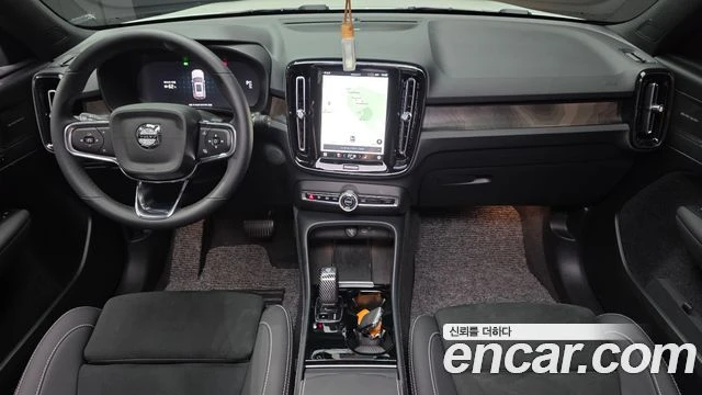 Volvo XC40, снимка 7 - Автомобили и джипове - 56268166