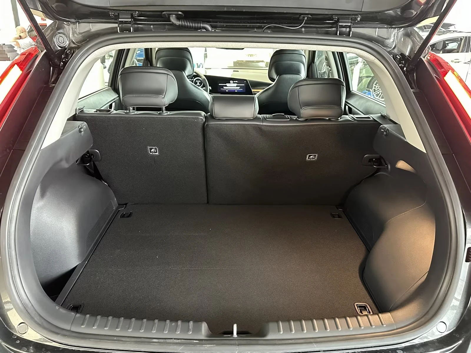 Kia Niro E-NIRO1.6/171HP/ACC/LED/CAM/KLESS/115g - изображение 7