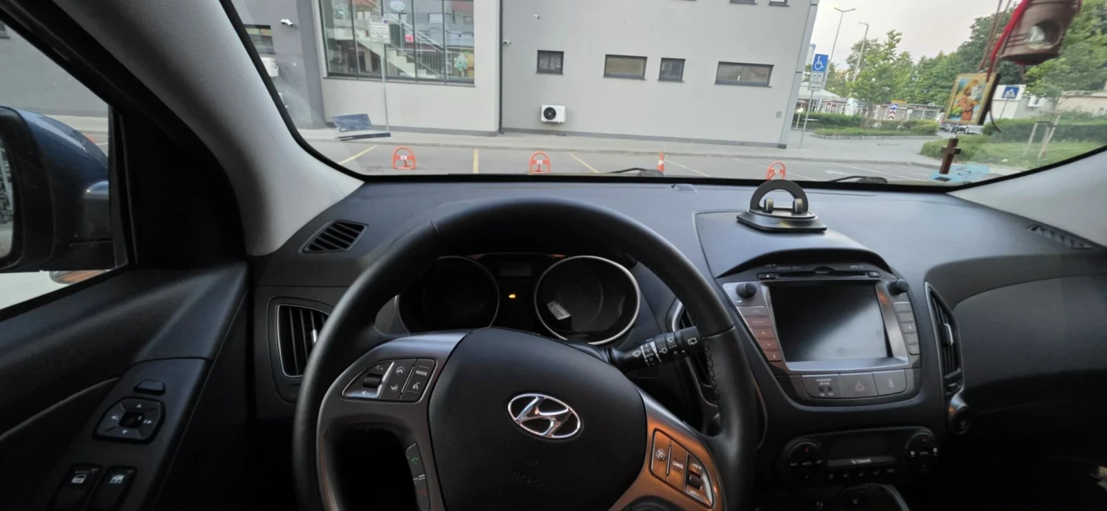 Hyundai IX35, снимка 8 - Автомобили и джипове - 55081344