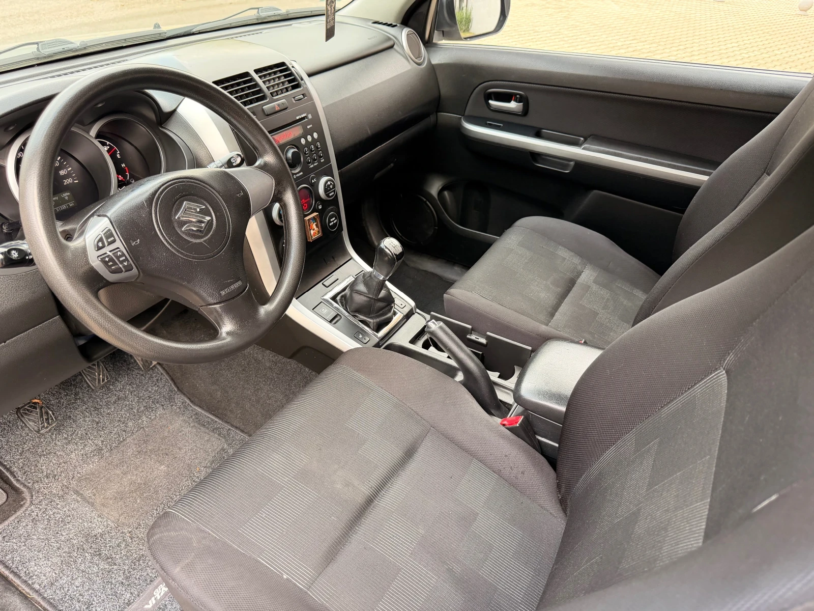 Suzuki Vitara, снимка 8 - Автомобили и джипове - 56615190