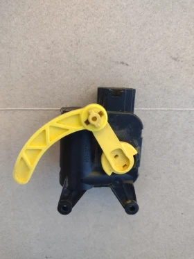 0132801307  Моторче клапи парно за AUDI A4 B6 8E2820511, снимка 3