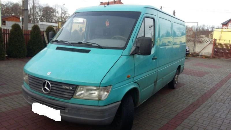 Рама и Каросерия за Mercedes-Benz Sprinter 208, снимка 1 - Части - 22085189