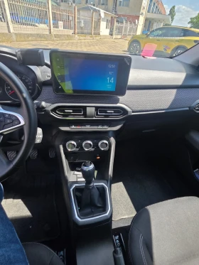 Dacia Sandero ВСИЧКИ ЕКСТРИ, КАТО НОВ. РЕАЛНИ 43585КМ, снимка 10