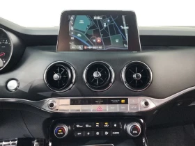 Kia Stinger 3.3 Turbo AWD| 370к.с.| ВКЛ.ТЕХНОТЕСТ, снимка 12