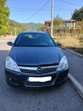 Opel Astra, снимка 1 - Автомобили и джипове - 45370600