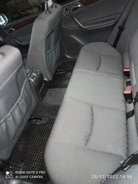 Mercedes-Benz C 180, снимка 9