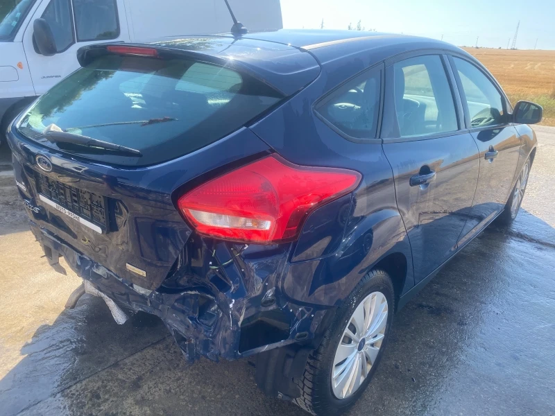 Ford Focus 1.0Т, снимка 7 - Автомобили и джипове - 37544288