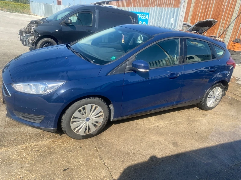 Ford Focus 1.0Т, снимка 5 - Автомобили и джипове - 37544288