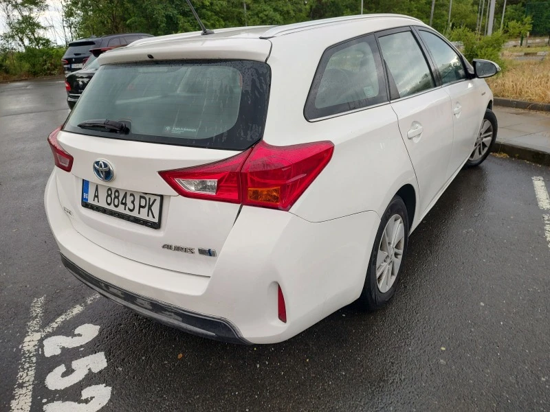 Toyota Auris Спортвагон, снимка 4 - Автомобили и джипове - 47358667