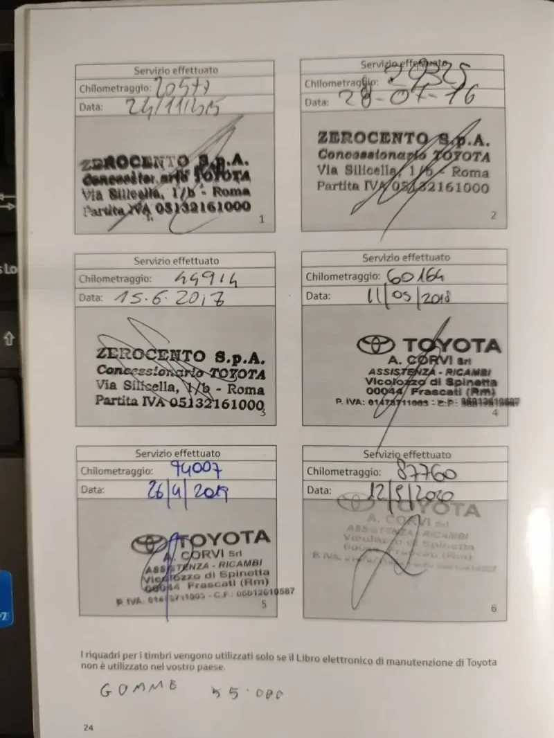 Toyota Auris Спортвагон Hibrid, снимка 12 - Автомобили и джипове - 50940522