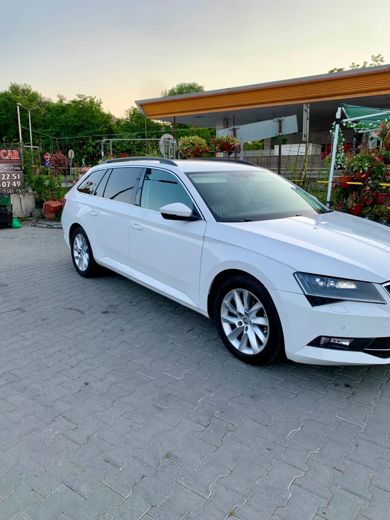 Skoda Superb 1.6TDI, снимка 3 - Автомобили и джипове - 47610907