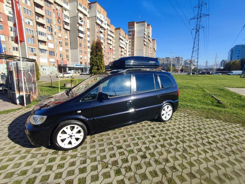 Opel Zafira OPC, снимка 2 - Автомобили и джипове - 47754246