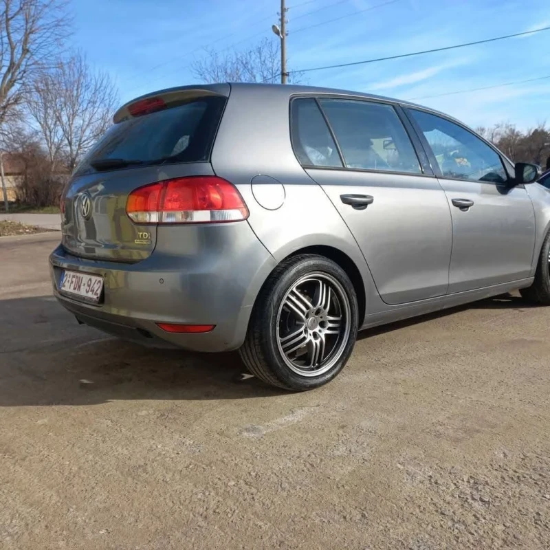 VW Golf, снимка 2 - Автомобили и джипове - 48527905