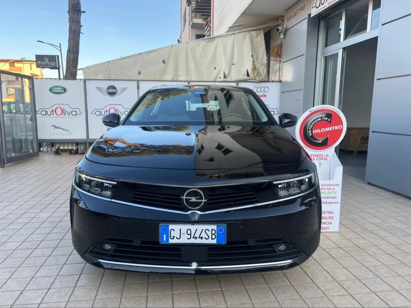 Opel Astra 1.2 Business Edition, снимка 10 - Автомобили и джипове - 48547753