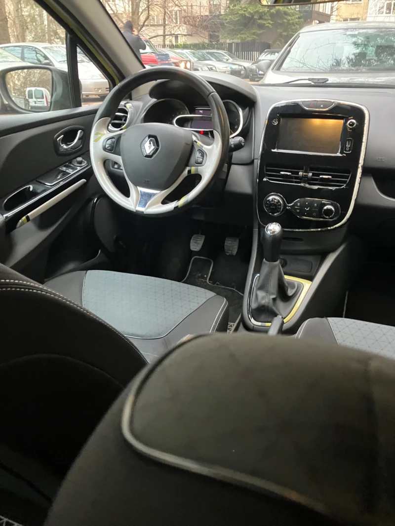 Renault Clio, снимка 8 - Автомобили и джипове - 49153457