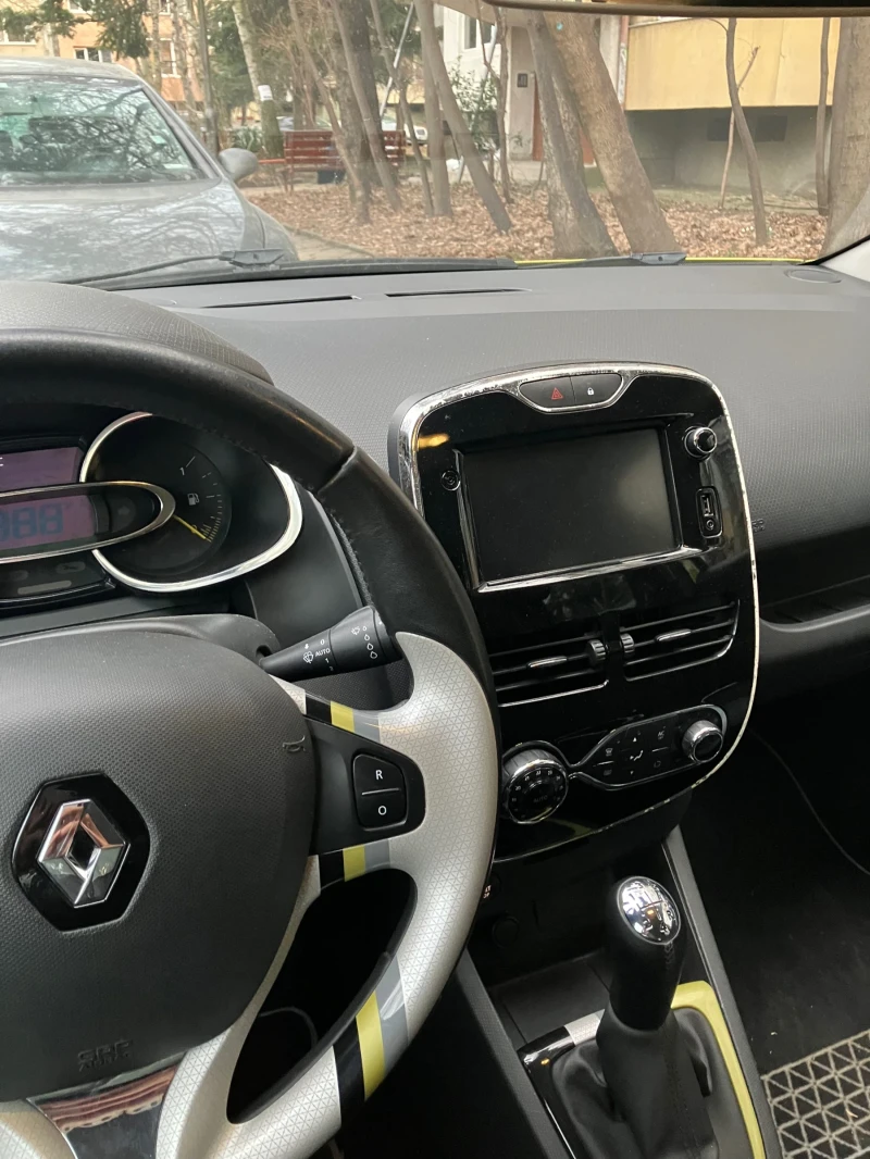 Renault Clio, снимка 7 - Автомобили и джипове - 49153457