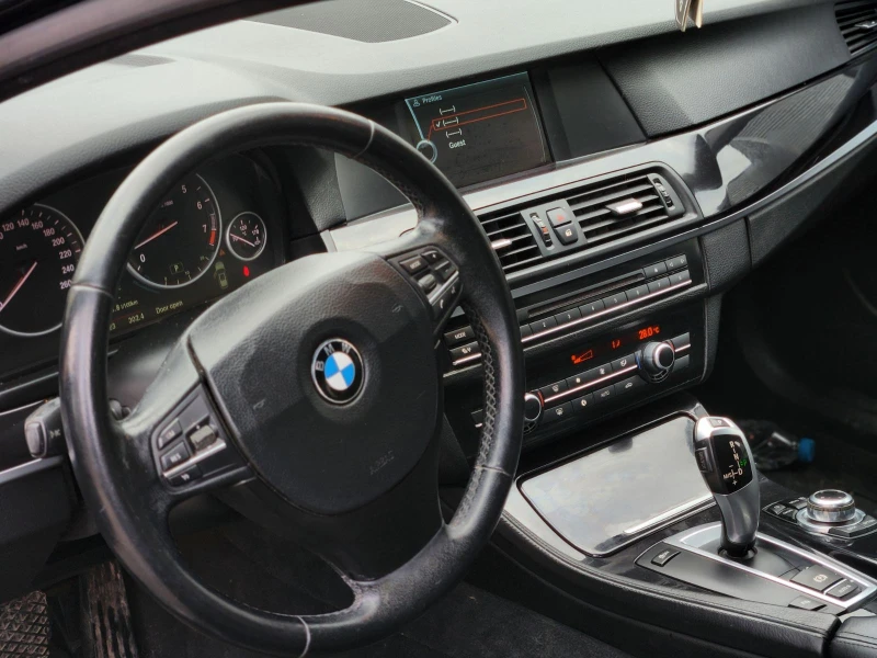 BMW 523 3.0i F11-204hp avtomat-top, снимка 5 - Автомобили и джипове - 52636896
