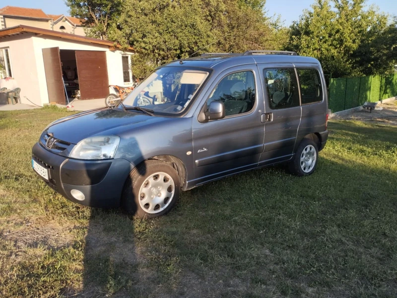 Peugeot Partner, снимка 12 - Автомобили и джипове - 52293892