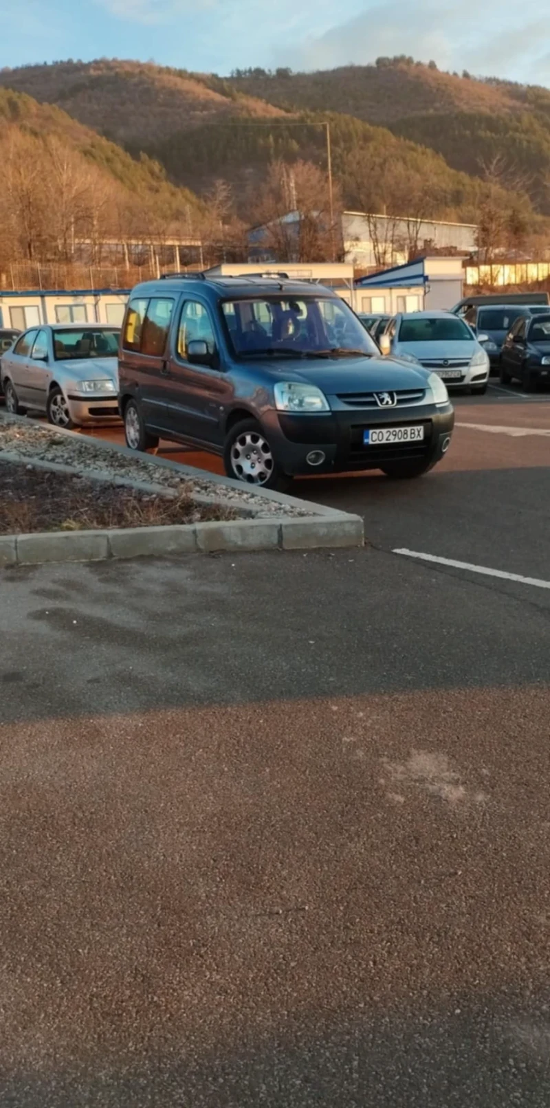 Peugeot Partner, снимка 2 - Автомобили и джипове - 52293892