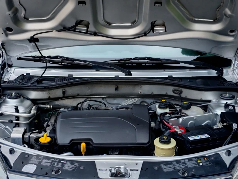 Dacia Sandero 1.2I 16V(75)* FACELIFT* EURO-5* НОВ ВНОС* , снимка 17 - Автомобили и джипове - 51422823