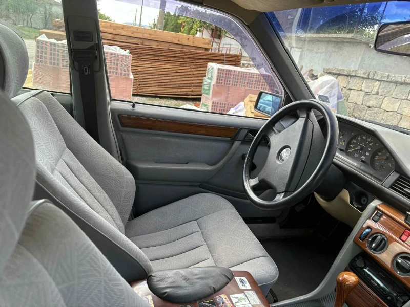 Mercedes-Benz 124 250D, снимка 4 - Автомобили и джипове - 51787210