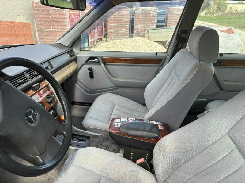 Mercedes-Benz 124 250D, снимка 2 - Автомобили и джипове - 51787210