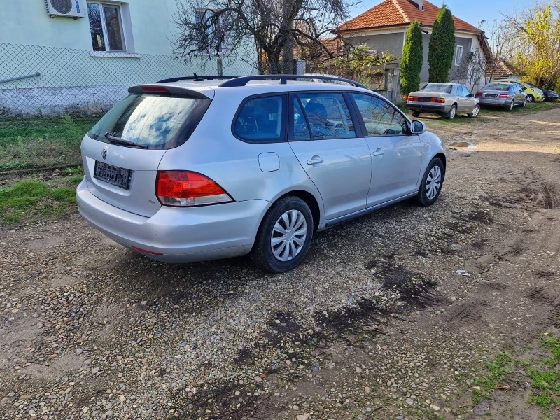VW Golf 1.6TDI, снимка 4 - Автомобили и джипове - 52640206