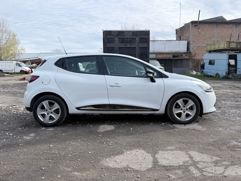 Renault Clio 1.2 безин, снимка 5 - Автомобили и джипове - 52722602
